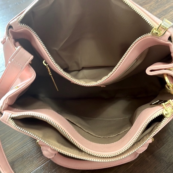 Faux Pink handbag - Picture 3 of 9